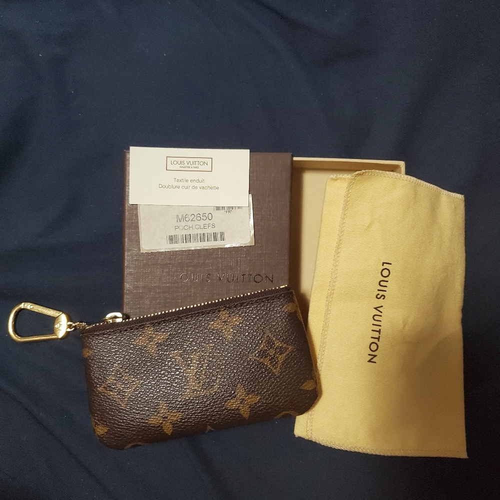 Authentic Louis Vuitton monogram Key pouch Cles